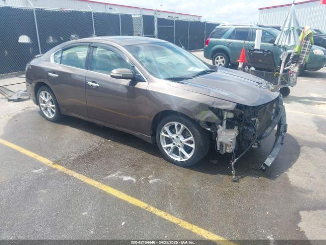  Salvage Nissan Maxima