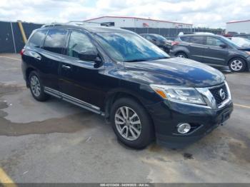  Salvage Nissan Pathfinder