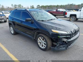  Salvage Jeep Cherokee