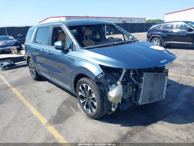  Salvage Kia Carnival