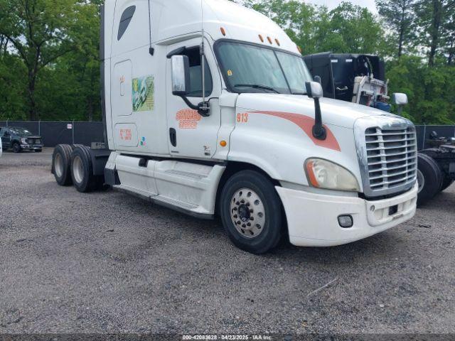  Salvage Freightliner Cascadia 125