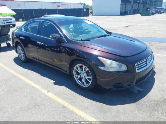  Salvage Nissan Maxima