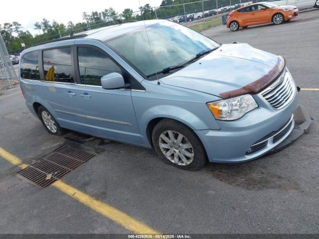  Salvage Chrysler Town & Country