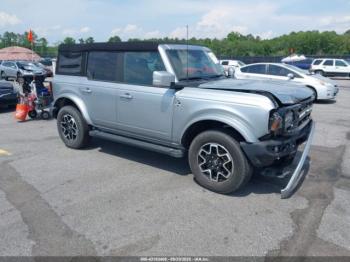  Salvage Ford Bronco