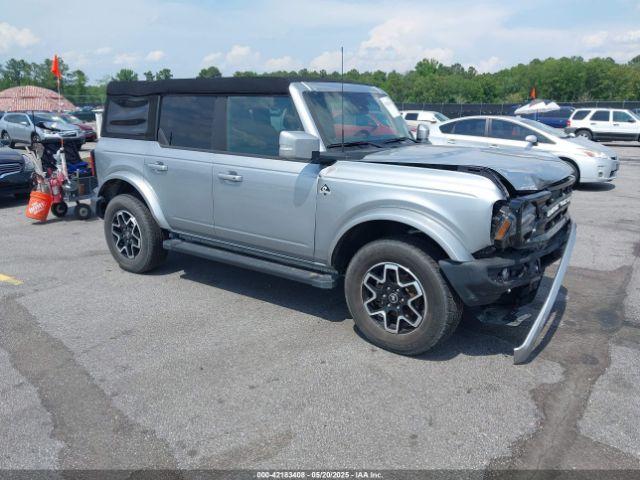  Salvage Ford Bronco