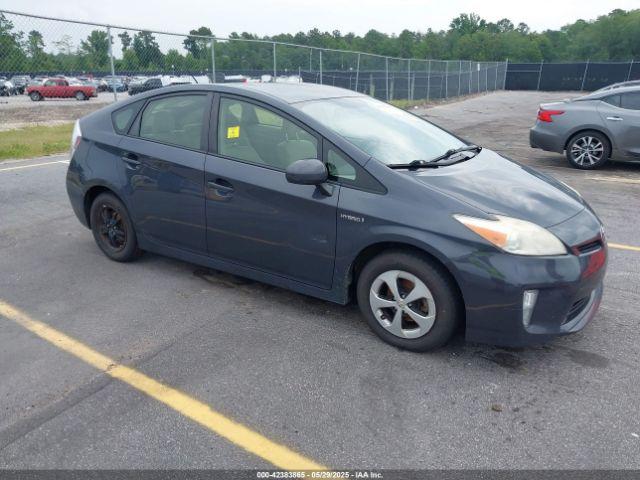  Salvage Toyota Prius