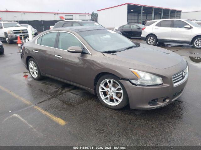  Salvage Nissan Maxima