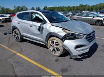  Salvage Hyundai TUCSON