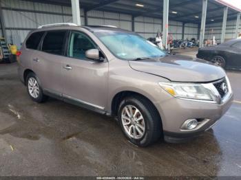  Salvage Nissan Pathfinder