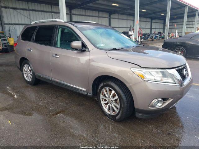  Salvage Nissan Pathfinder