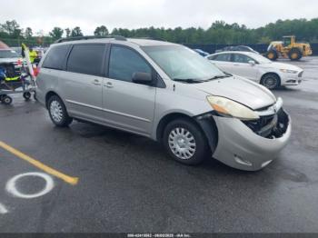  Salvage Toyota Sienna