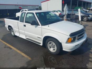  Salvage Chevrolet S-10