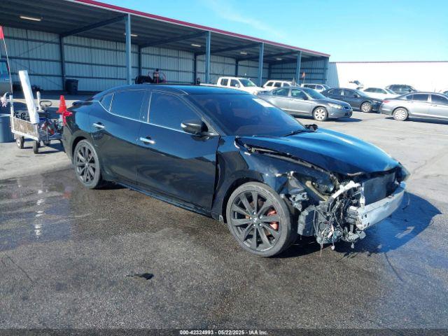  Salvage Nissan Maxima