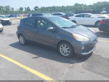  Salvage Toyota Prius c