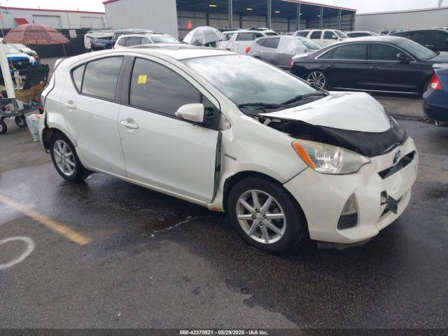  Salvage Toyota Prius c