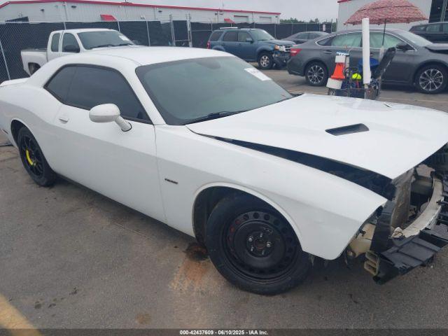  Salvage Dodge Challenger