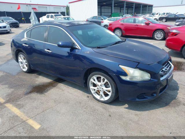  Salvage Nissan Maxima