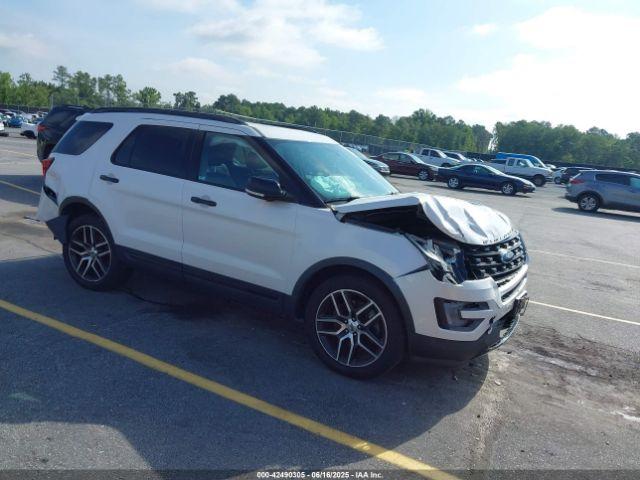  Salvage Ford Explorer
