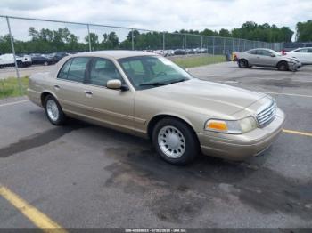  Salvage Ford Crown Victoria