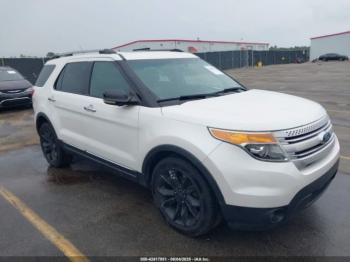  Salvage Ford Explorer