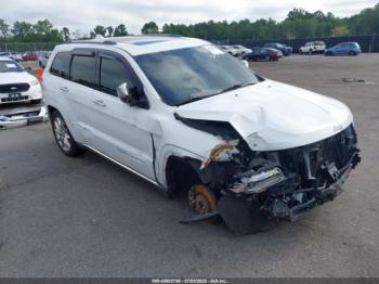  Salvage Jeep Grand Cherokee
