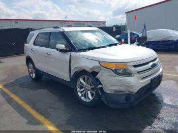  Salvage Ford Explorer