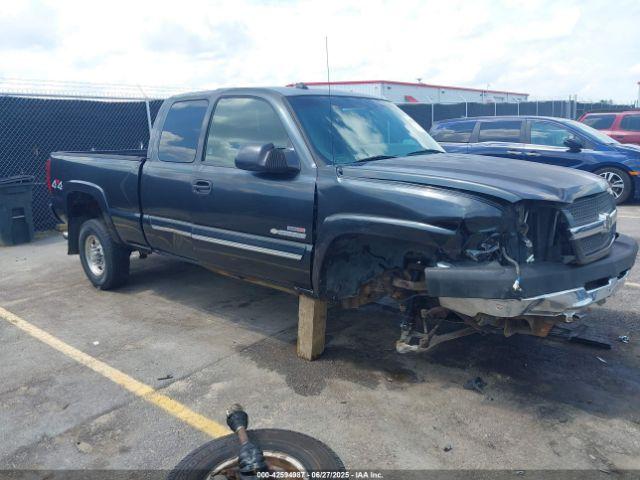  Salvage Chevrolet Silverado 2500