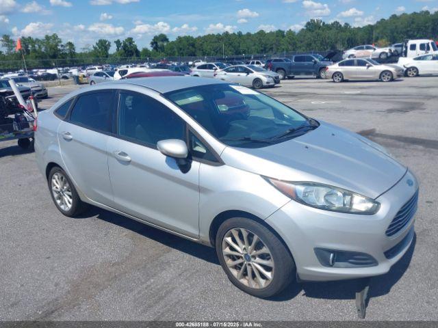  Salvage Ford Fiesta
