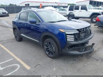  Salvage Nissan Kicks