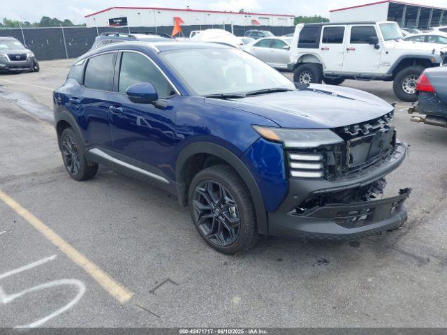  Salvage Nissan Kicks