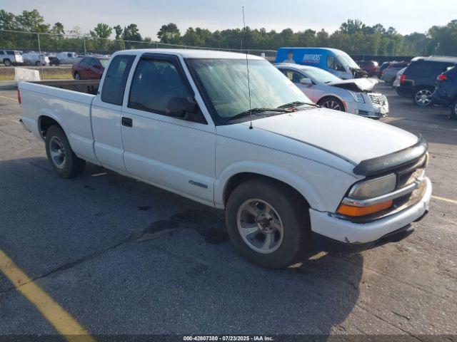  Salvage Chevrolet S-10