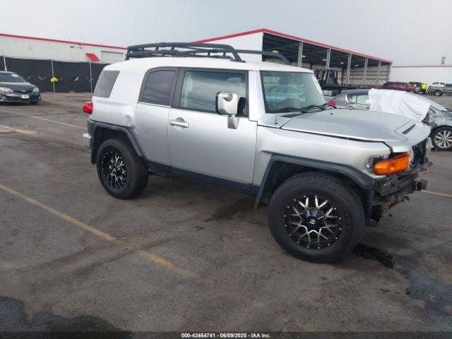  Salvage Toyota FJ Cruiser