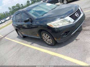  Salvage Nissan Pathfinder