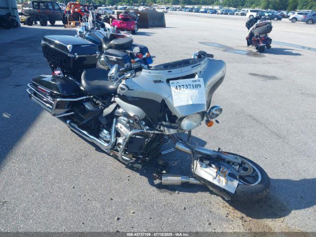  Salvage Harley-Davidson Flhtp
