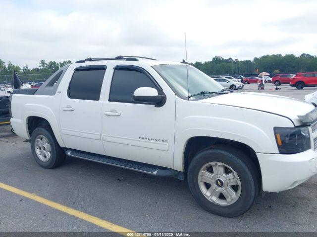  Salvage Chevrolet Avalanche 1500
