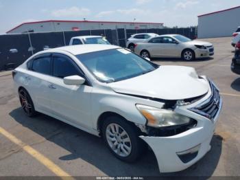  Salvage Nissan Altima