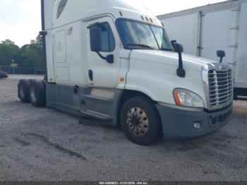  Salvage Freightliner Cascadia 125