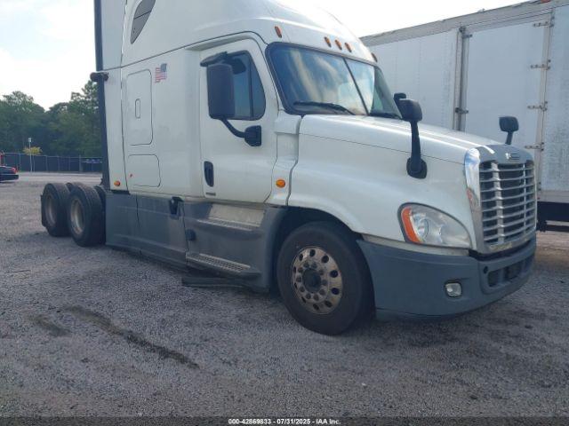  Salvage Freightliner Cascadia 125