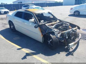  Salvage Chrysler 300