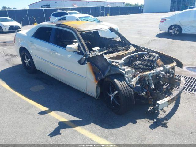 Salvage Chrysler 300