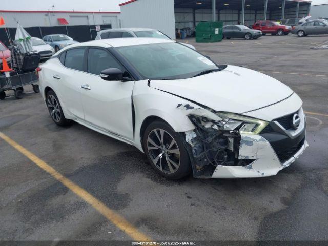  Salvage Nissan Maxima