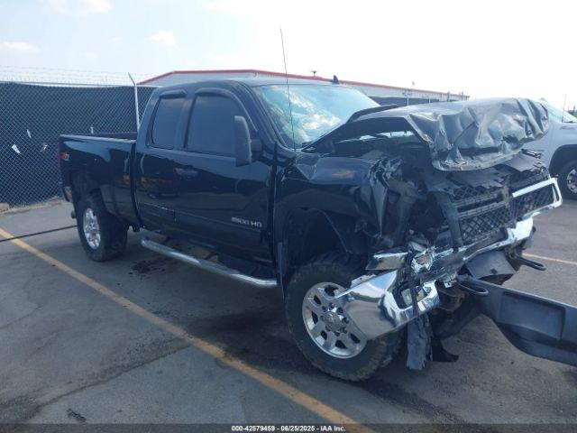 Salvage Chevrolet Silverado 2500