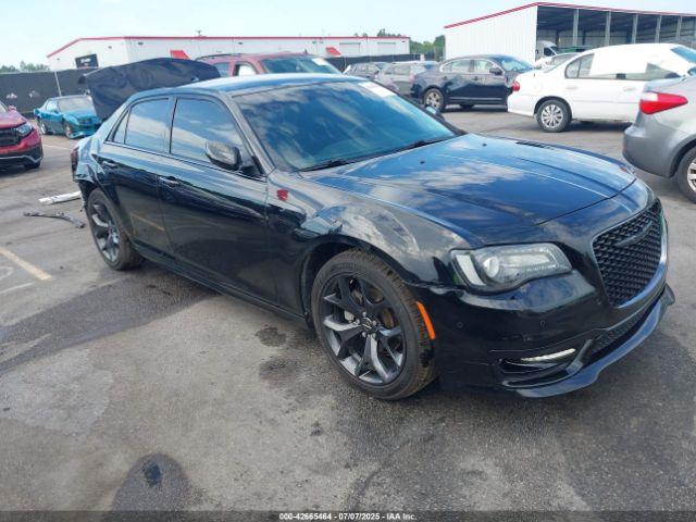  Salvage Chrysler 300