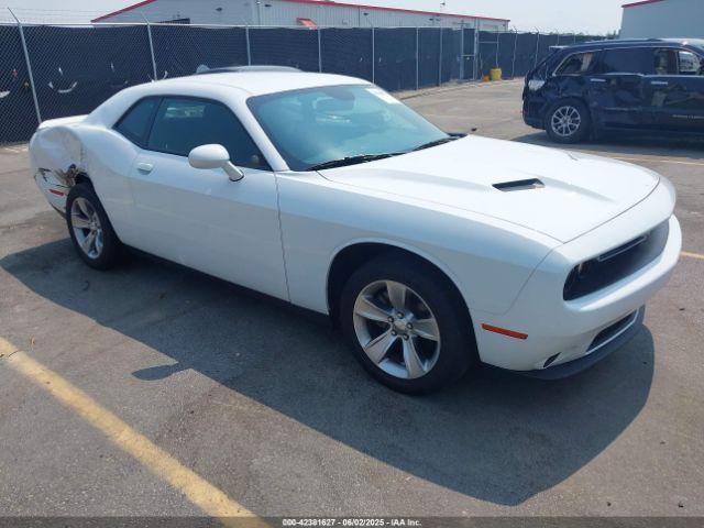  Salvage Dodge Challenger