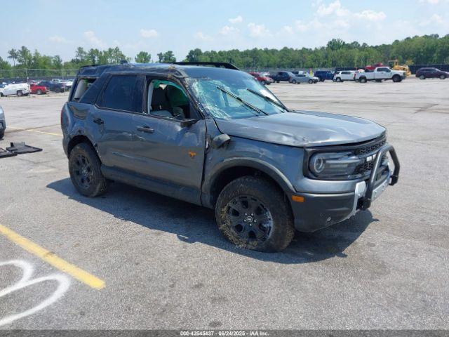  Salvage Ford Bronco