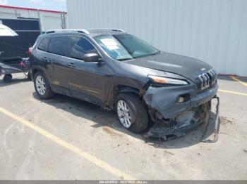  Salvage Jeep Cherokee