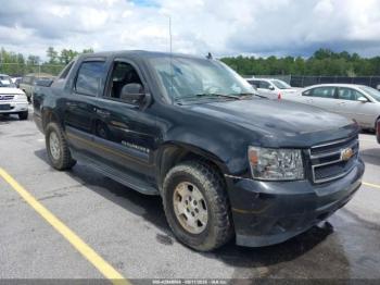  Salvage Chevrolet Avalanche 1500