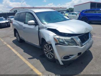  Salvage Nissan Pathfinder