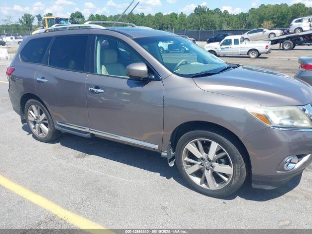  Salvage Nissan Pathfinder