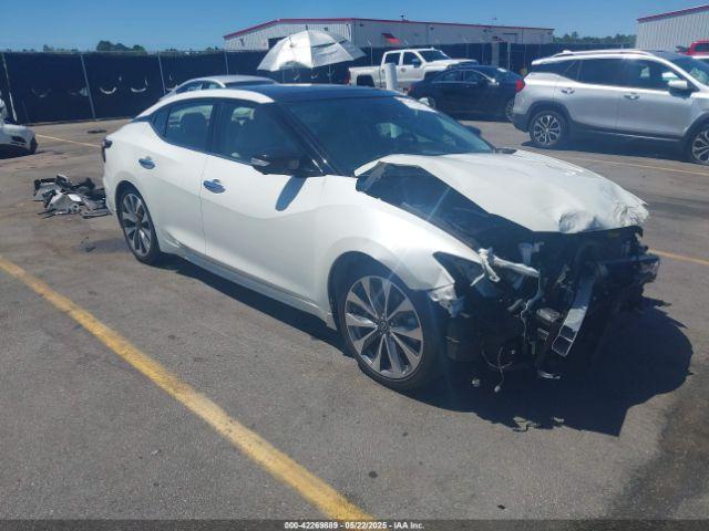  Salvage Nissan Maxima